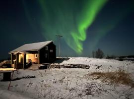 Lovely Home In Engeløya，位于Engeløya的酒店