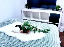 Cozy Room 1 with Private Entrance