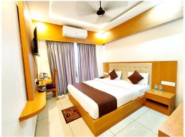 Luxuary Shree Gajanan - Rooftop Sea View，位于普里的酒店