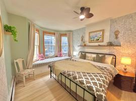 King Bed Apt in Bridgewater near River and Trails，位于布里奇沃特的酒店