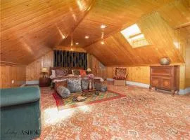 Luxury Ashok Cottage
