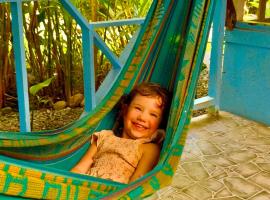 Ita Ita Casitas Family Vacation Playa Punta Uva，位于蓬塔乌巴的酒店
