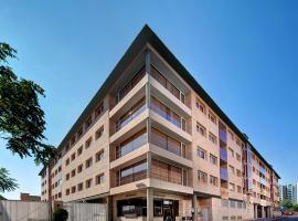 U Hotel Villa-Gomá，位于萨拉戈萨的酒店