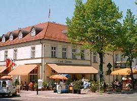 Schloss Hotel Rheinsberg，位于赖因斯贝格的酒店