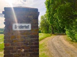 Bruderhof - Retreats & Ferien am See nahe Berlin，位于Hohenferchesar的酒店