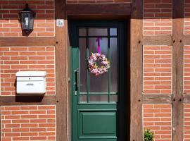 Ferienwohnung am Hünenweg，位于Berge的酒店
