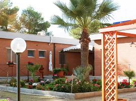 Albergo L'Approdo，位于莱西纳的酒店