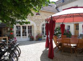 Les Mille et une Pierres，位于Mareuil-le-Port的酒店