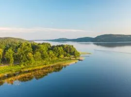 Skotteksgarden Lakefront Cottages and Camping near Ulricehamn