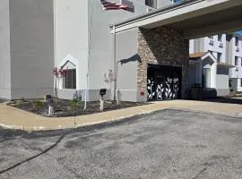 Austinburg Hotel