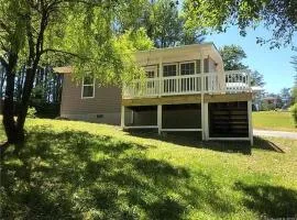 Entire cottage in Hendersonville near Asheville