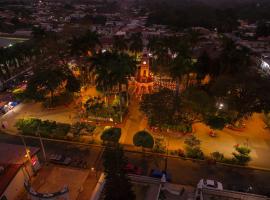 La Casa de Mamapán Hotel Colonial Ahuachapan，位于Ahuachapán的酒店