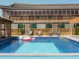 Gyeongju gampo byeolbit hanok Pension