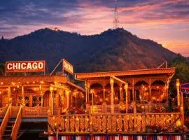 Chicago Group of Houseboats
