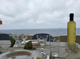 El Rosa The Cozy Beach Guesthouse in Batroun，位于拜特龙的酒店