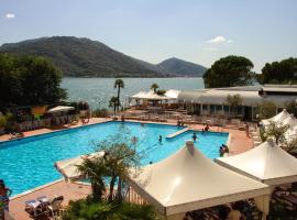Hotel Eurovil Beach & Pool，位于普雷多雷的酒店