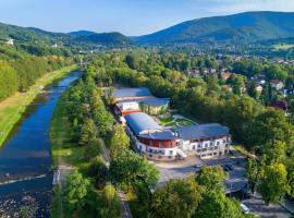 Hotel Olympic Spa & Wellness，位于乌斯特龙的酒店