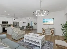 Modern & Spacious 4-2 Home Great for Families