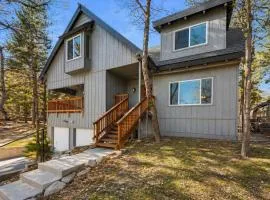 The Hidden Pines Mountain Home by Navigate Stays