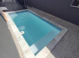 Casa Paraíso Piscina Aquecida e Pet Friendly，位于锡诺普的酒店