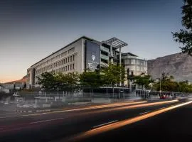 The Capital 15 on Orange Hotel & Spa