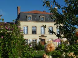 Maison Les Beaux Arts，位于Mouzay的酒店
