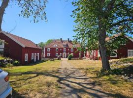 Tofta Gård Event&Boende，位于埃勒斯的酒店