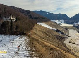 鱼谷酒店，位于Căpăţîneni-Ungureni的酒店