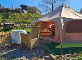 Beheizte Jurte Zelt Glamping Camping Winter Schlüchtern Hessen Main-Kinzig，位于施吕希滕的酒店