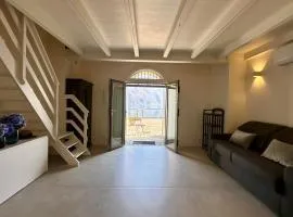 Appartamento Zu fronte lago con piscina