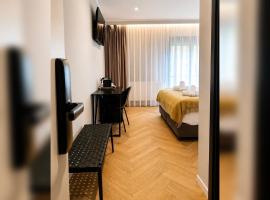 NOVO Studio Hotel，位于拉姆尼库沃尔恰的酒店