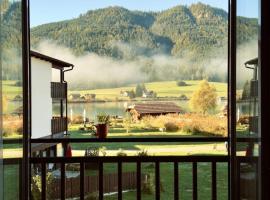 Der Kaerntnerhof am Weissensee, SeeHotel & SeeApartments direkt am See，位于魏森湖的酒店