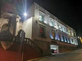hotel la ermita suites