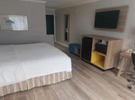 Days Inn & Suites by Wyndham Mountain View，位于山景城的酒店