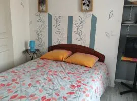 Chambre pour 2 personnes à Formigny RDC