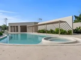 2BR Alberca • Cama King • Estacionamiento