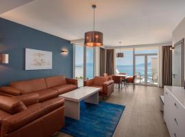 Hilton Rijeka Costabella Beach Resort And Spa，位于里耶卡的酒店
