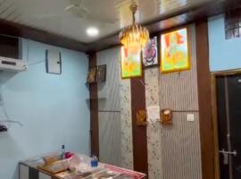 Shree ram lodge，位于Maihar的酒店