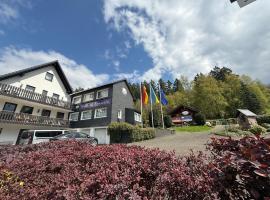 Waldhotel Einstein，位于基希洪德姆的酒店