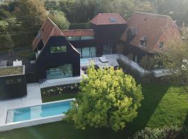 Holiday Home L'O Reine - with luxury wellness，位于Sint-Pieters-Leeuw的酒店