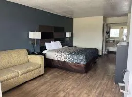 FairBridge Inn & Suites near Riverwalk - Alamo