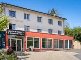 Auberge Les Clôs Des Monts Lyonnais，位于Bessenay的酒店