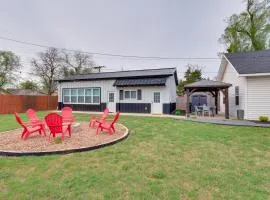 1 Mi to OU! Sleek Guest House w/ Gas Grill