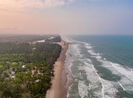 Hotel Royal Garden Tuxpan，位于Cobos的酒店