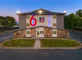 Studio 6 Little Rock AR South，位于小石城的酒店