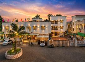 Hotel Rajdhani - Best Family Hotel in Pavagadh and in Halol GIDC，位于Hālol的酒店