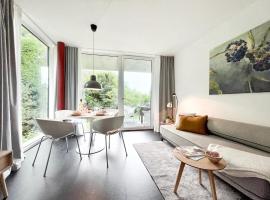 Blueberry Living - Design-Apartments am Starnberger See, Natur & Erholung, Privatparkplatz, nur 400 m zum See，位于图青的酒店