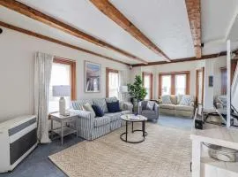 The Beach Hive - Lower Village, Walkable Dock Sq