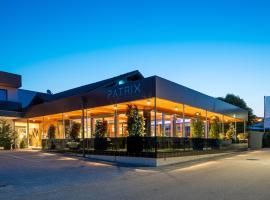 Patrix Hotel, Restaurant, Bar，位于Frankenburg的酒店
