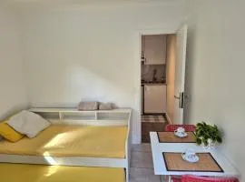 Studio Neuf et indépendant